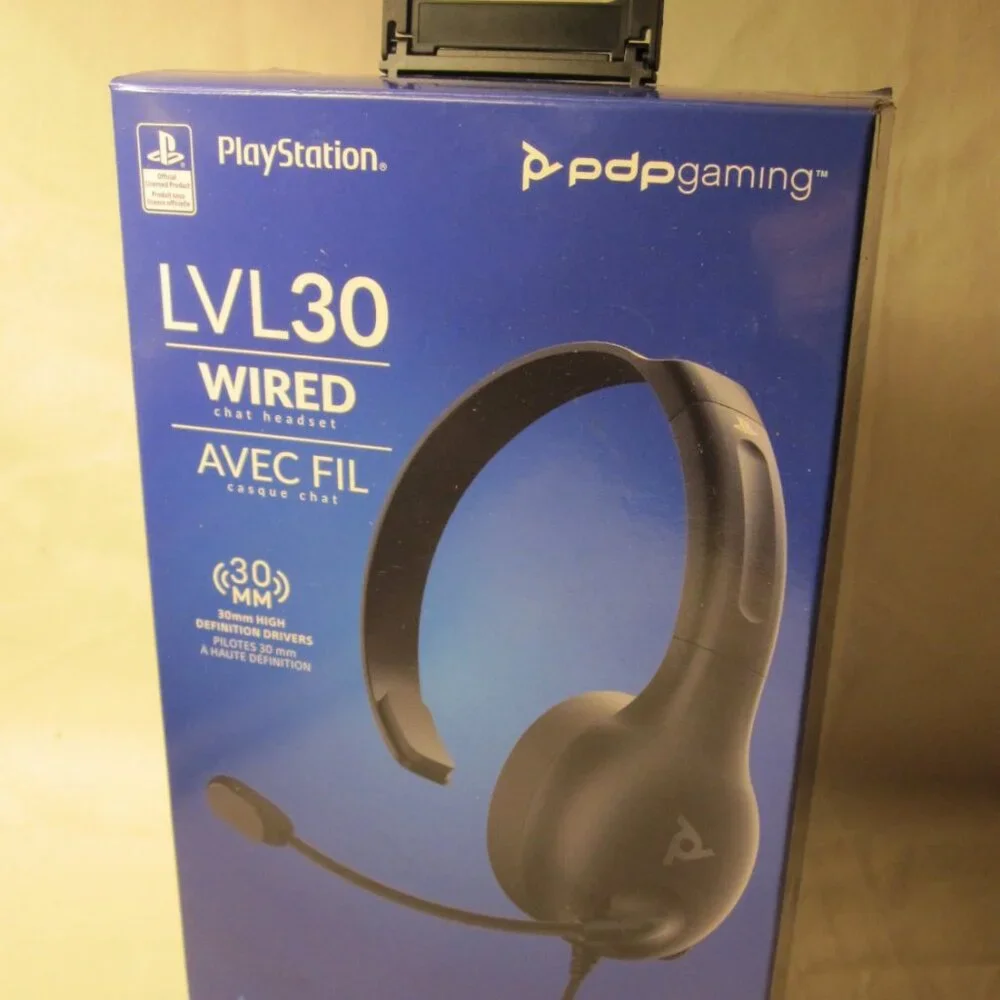2020 Playstation 4 / PS4 PDP Gaming Wired Chat Headset, model LVL30- brand new